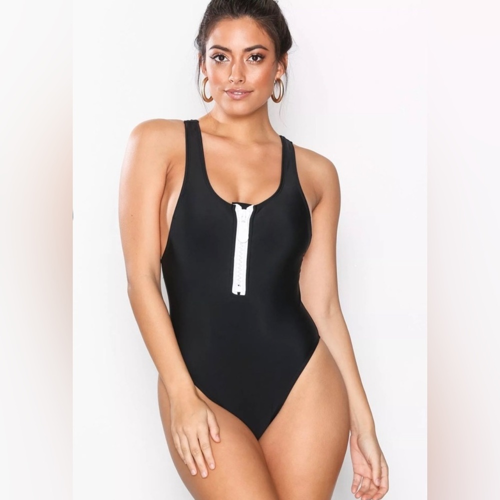 OW Swim from Revolve • One piece with front zipper • Size XS • New with Tags✨